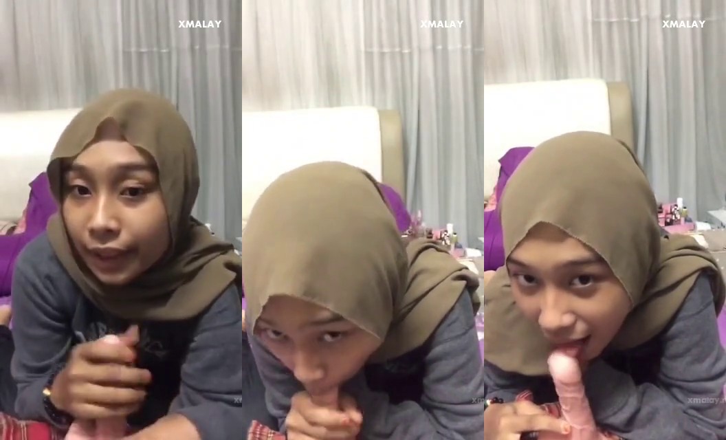 Tudung loves sex toy