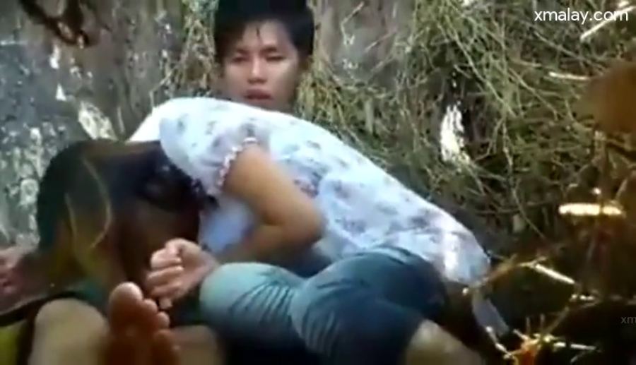 Shy Tudung Blowjob sex